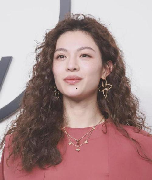 上海明星造型,时尚潮流的引领者