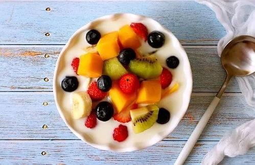 网红冷饮钟的吃法,夏日消暑新宠，一钟在手，清凉一夏