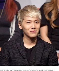 韩国明星骨折,坚韧与魅力的双重考验