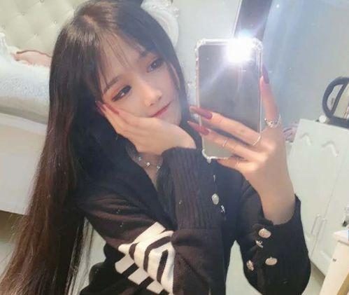 ks女网红直播被看,观看人数突破百万！”