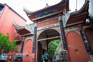 磁器口网红食品批发,探寻街边小吃背后的火爆商机