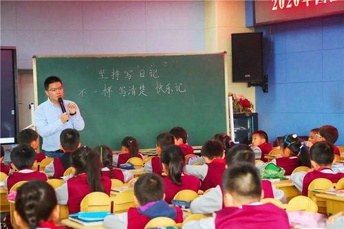 瓜头小学的老师,师资力量雄厚，培育未来栋梁之才