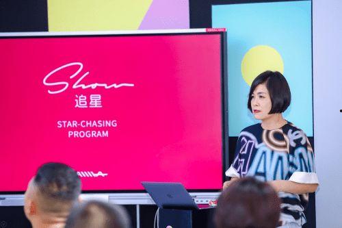 追星头条,揭秘明星幕后故事，带你走进偶像的世界